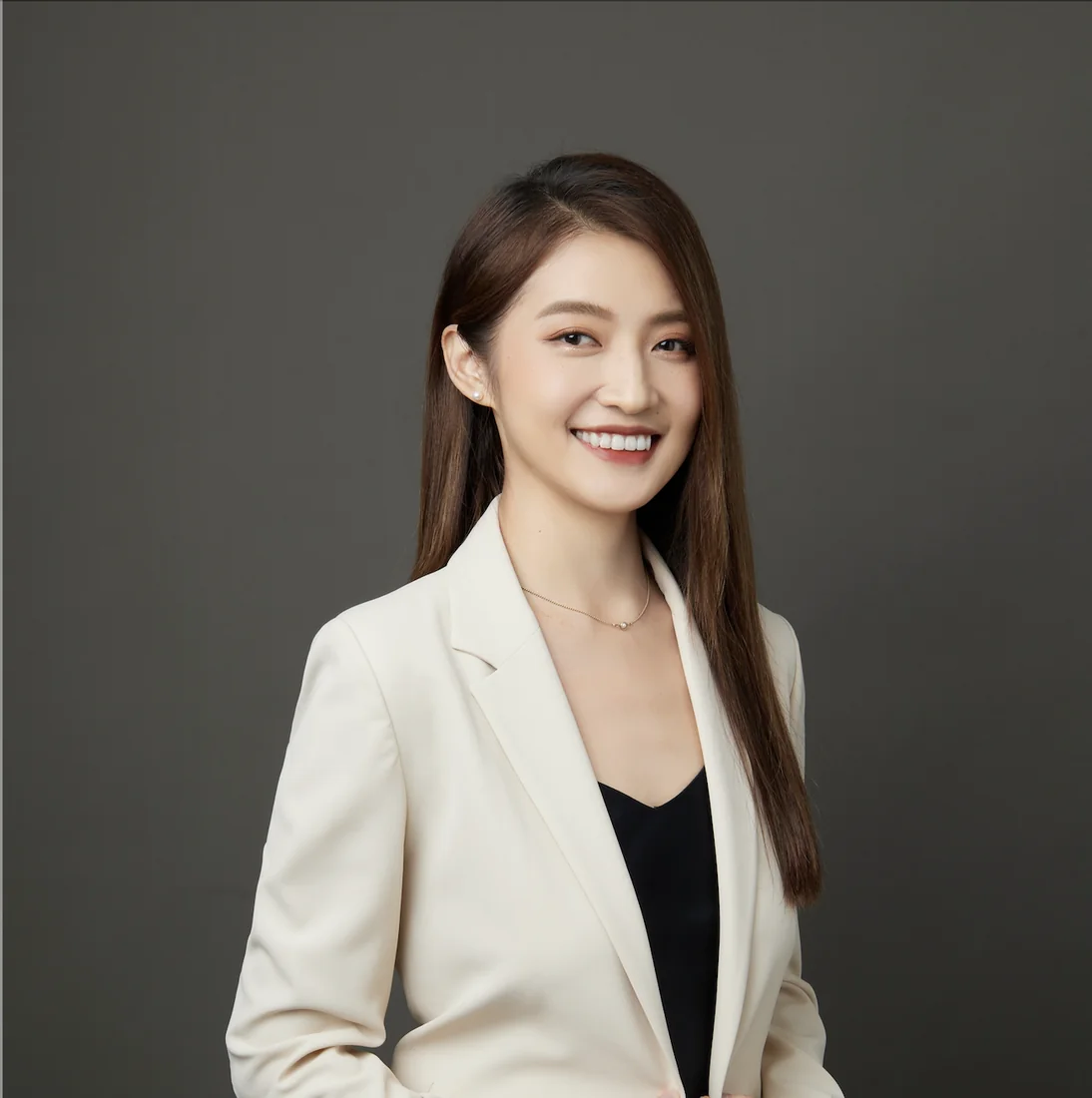 吴冈陵的照片